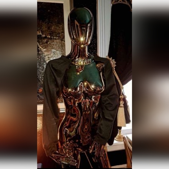 2 Awesome Free Size Open Front Sleeve Tops! Both for Only $50! 🤩💜😍 - Picture 5 of 5